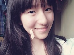 又现酒窝夹笔盖新技能 城里人是不让人活了！