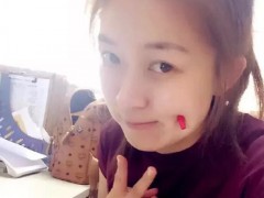 又现酒窝夹笔盖新技能 城里人是不让人活了！